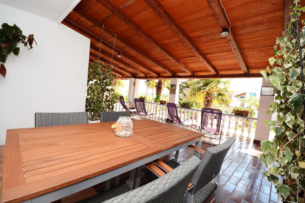 Apartments Katarina Veli Rat Dış mekan fotoğraf