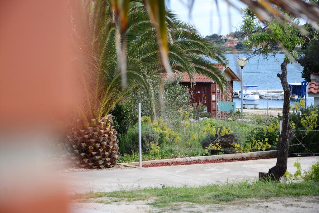 Apartments Katarina Veli Rat Dış mekan fotoğraf