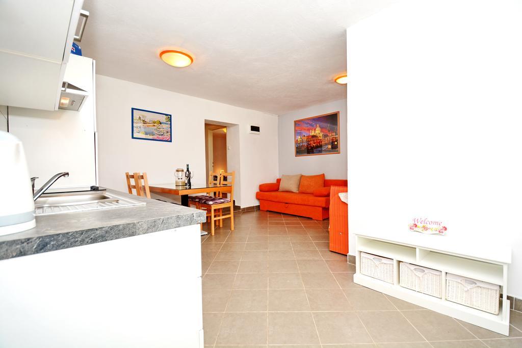 Apartments Katarina Veli Rat Dış mekan fotoğraf