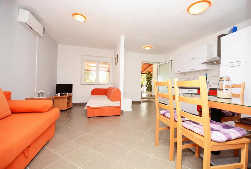 Apartments Katarina Veli Rat Dış mekan fotoğraf