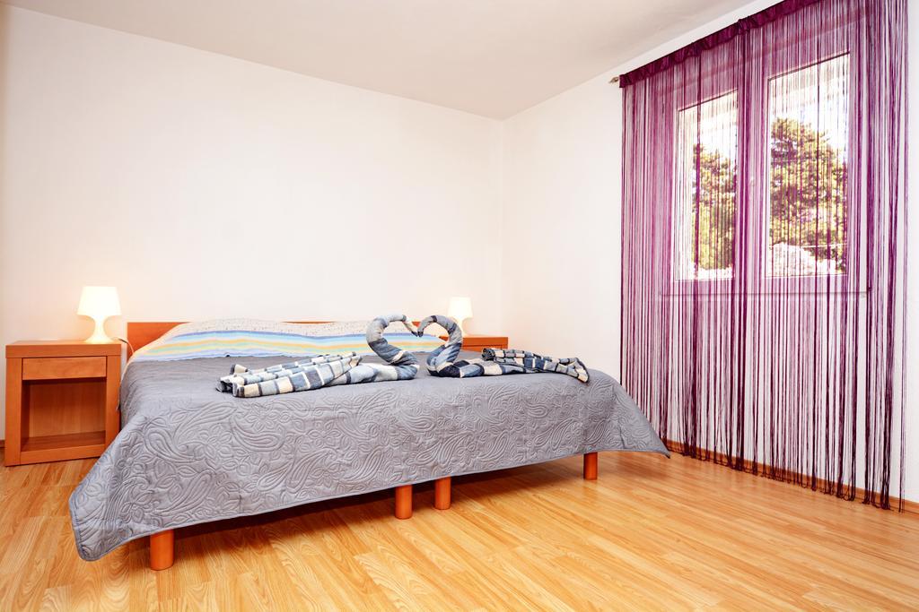 Apartments Katarina Veli Rat Dış mekan fotoğraf