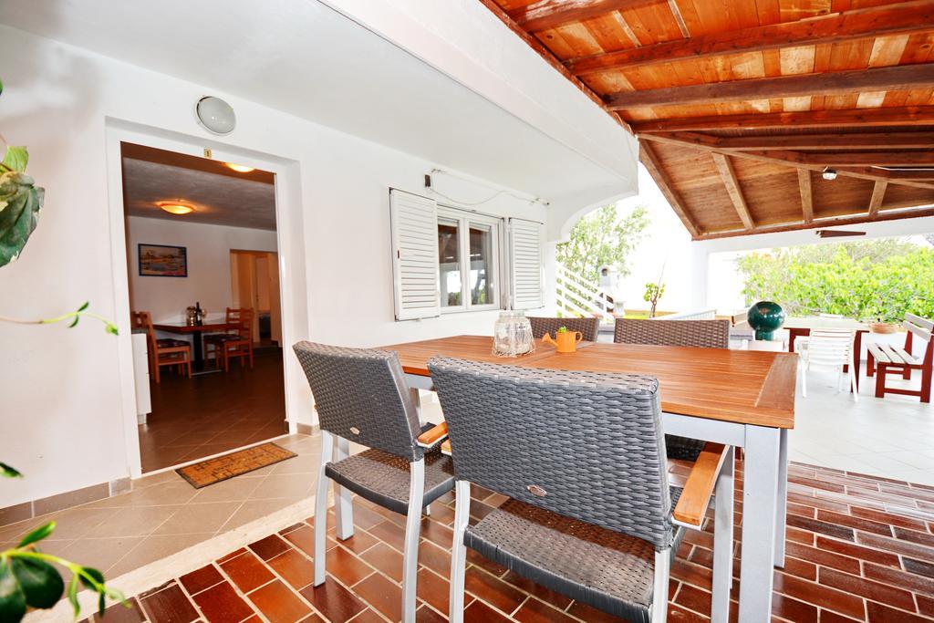 Apartments Katarina Veli Rat Dış mekan fotoğraf