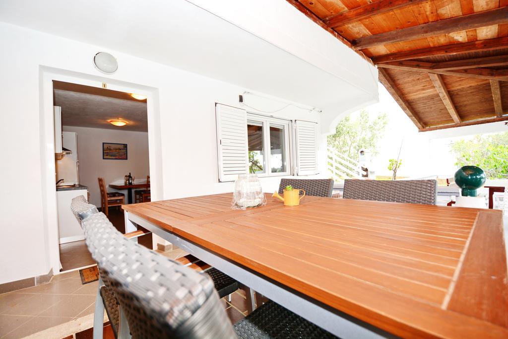 Apartments Katarina Veli Rat Dış mekan fotoğraf