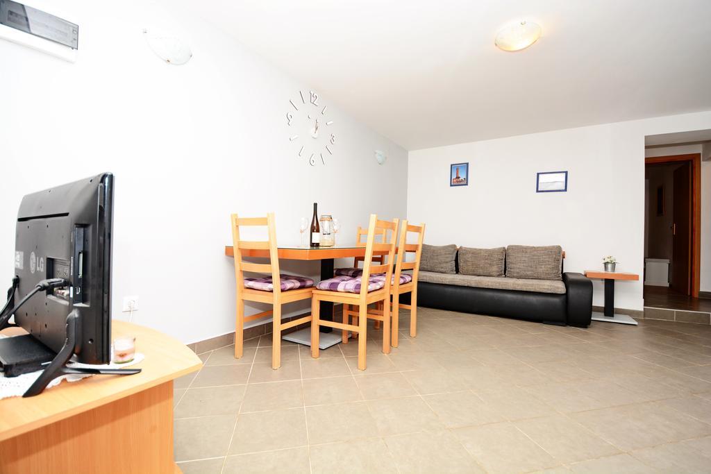 Apartments Katarina Veli Rat Dış mekan fotoğraf