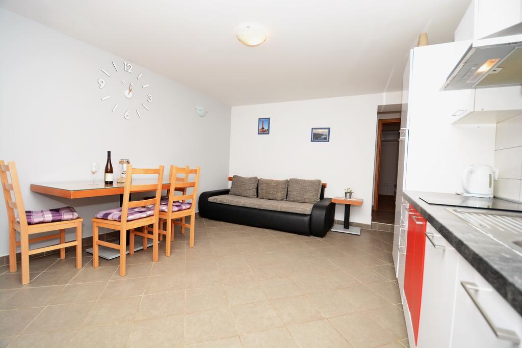 Apartments Katarina Veli Rat Dış mekan fotoğraf