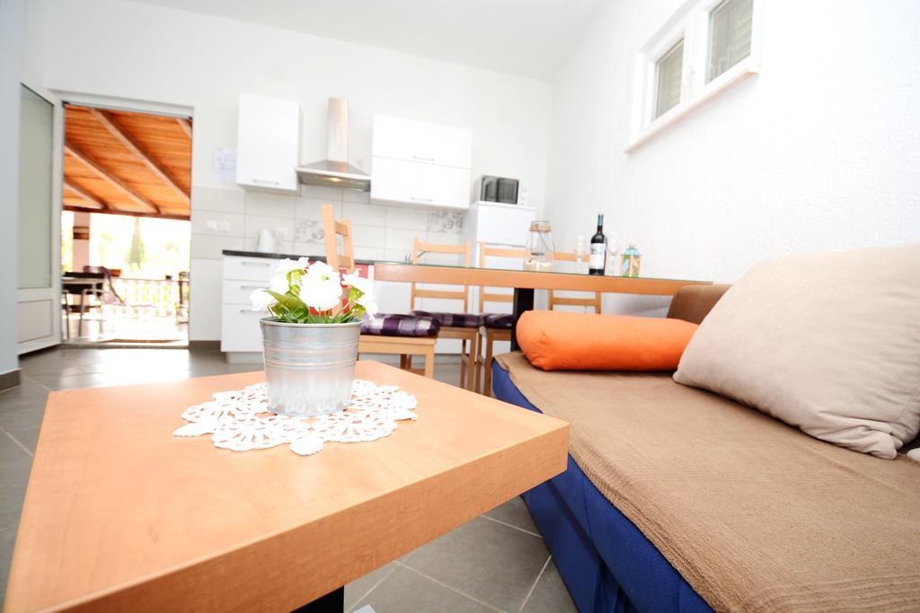 Apartments Katarina Veli Rat Dış mekan fotoğraf